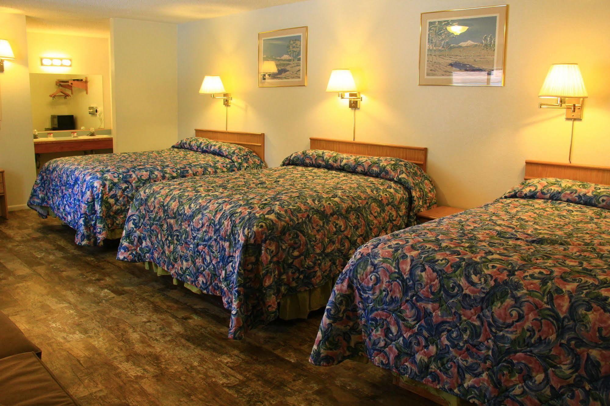 Sunrise Motor Inn Коди Экстерьер фото