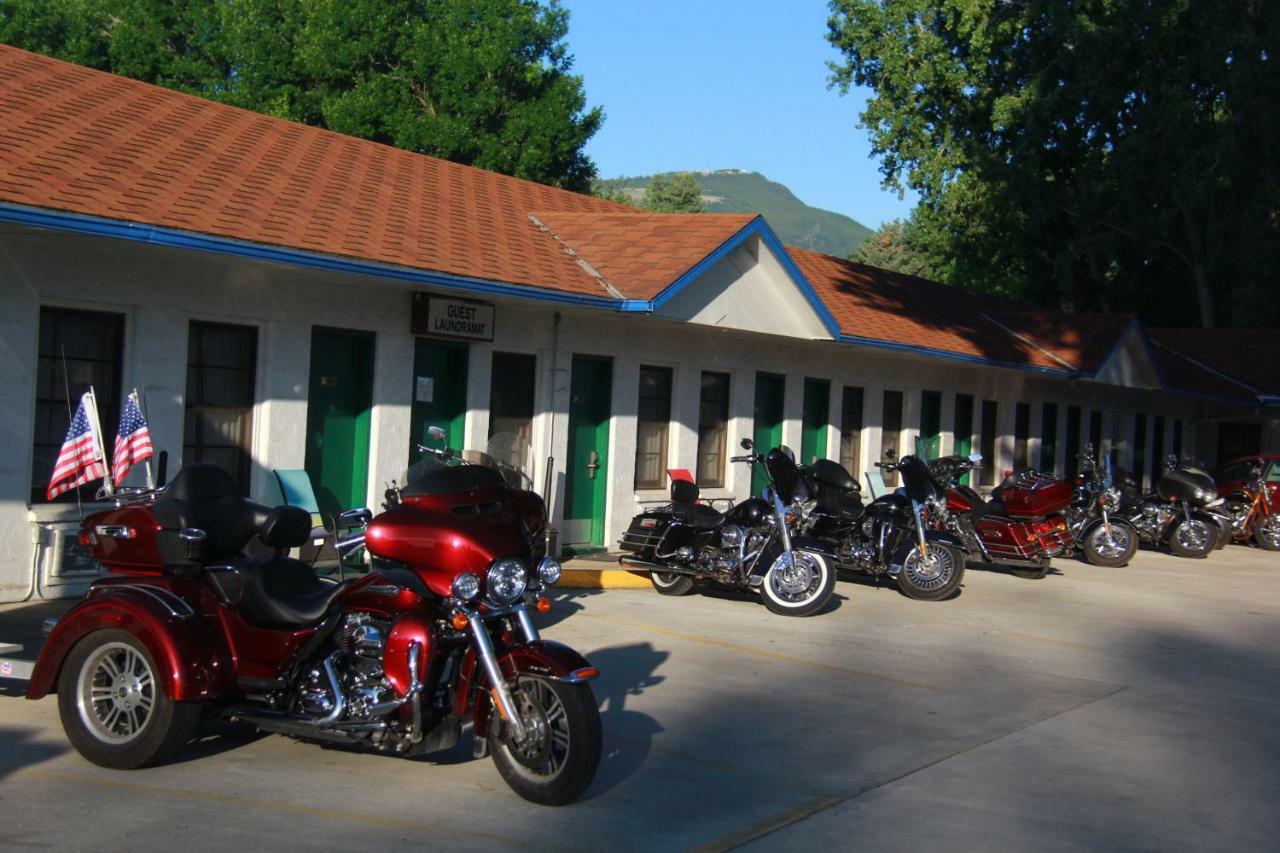 Sunrise Motor Inn Коди Экстерьер фото